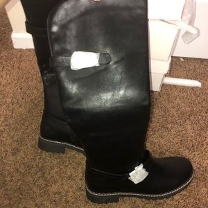 Women’s boot size 8